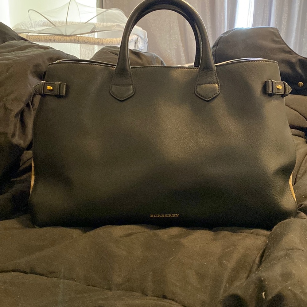 AUTHENTIC Large Burberry Banner Bag
